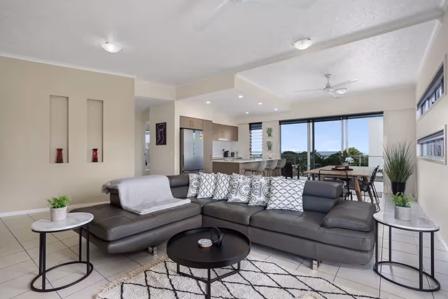 Panorama Apartment Cairns — photo 13