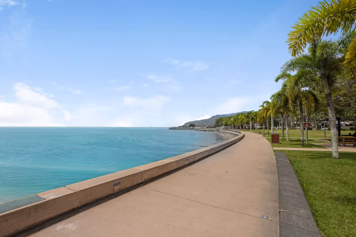 Panorama Apartment Cairns — photo 26