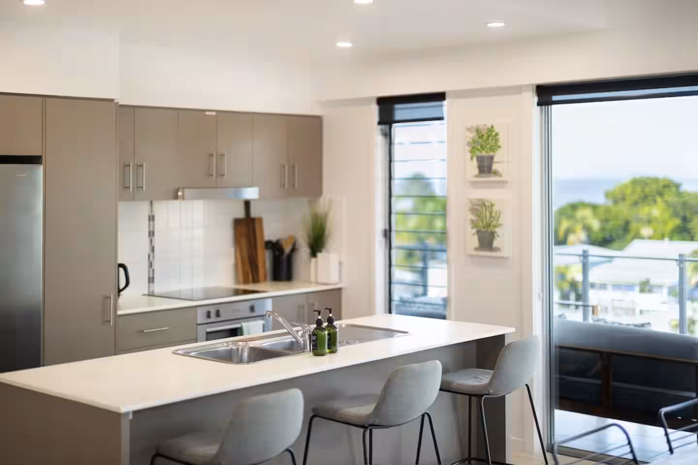 Panorama Apartment Cairns — photo 21