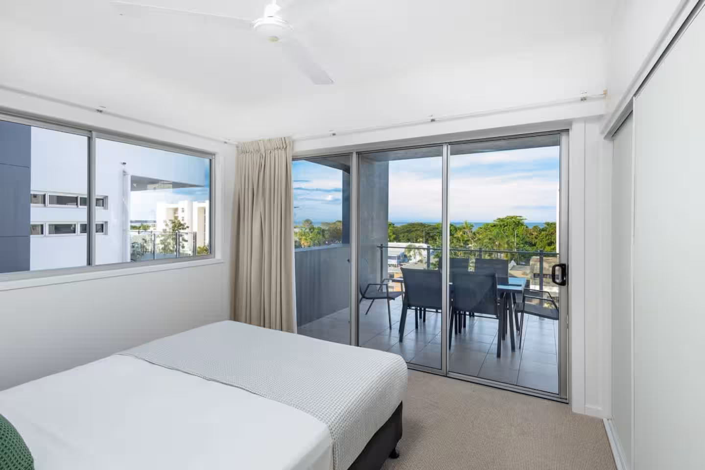 Panorama Apartment Cairns — photo 22